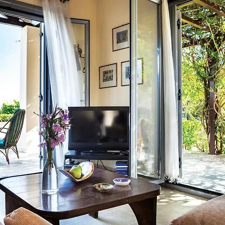 Sleeps 6 Air Con Wifi Spartià