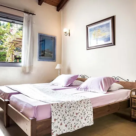 Sleeps 6 Air Con Wifi Villa *
